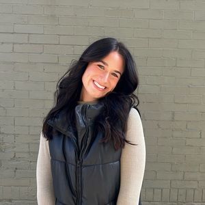 Meet your Posher, Olivia